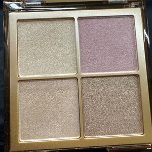Huda Beauty Glow Obsessions Highlighter Palette